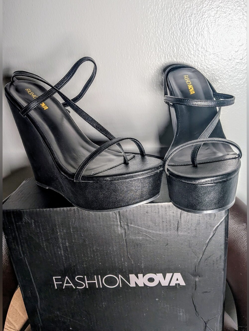 Fashion Nova Sandal Wedge Heel Sabeen SZ 8.5M
